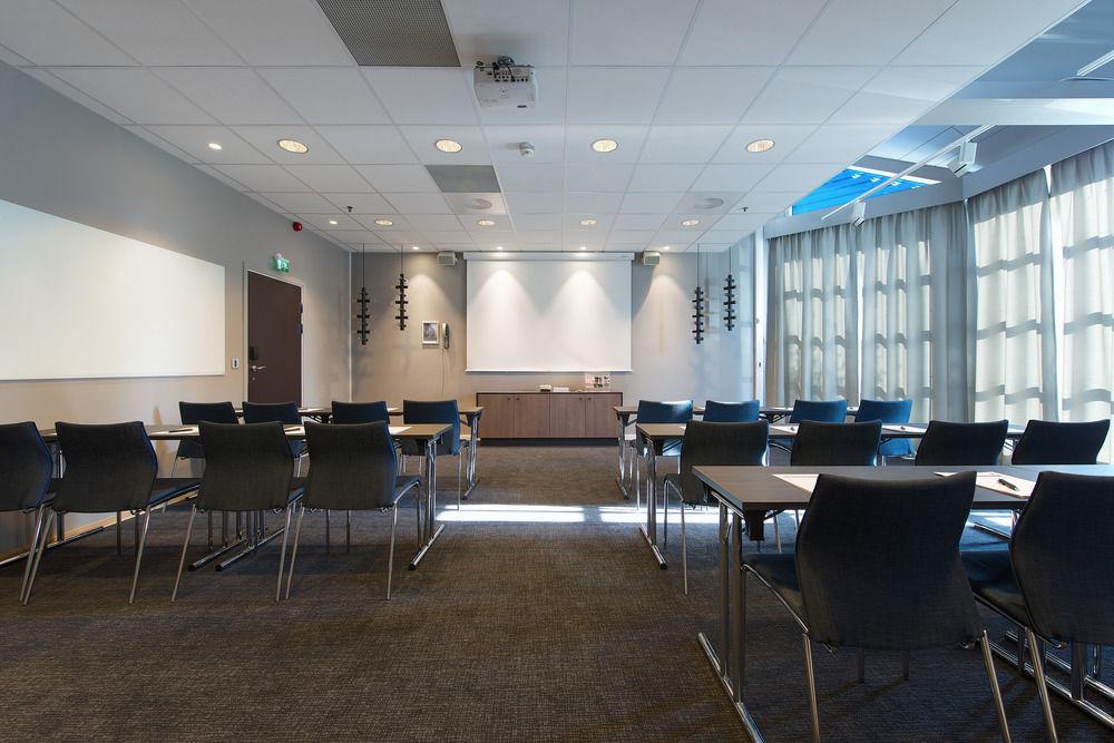 Hotel Quality Airport Stavanger 4*
