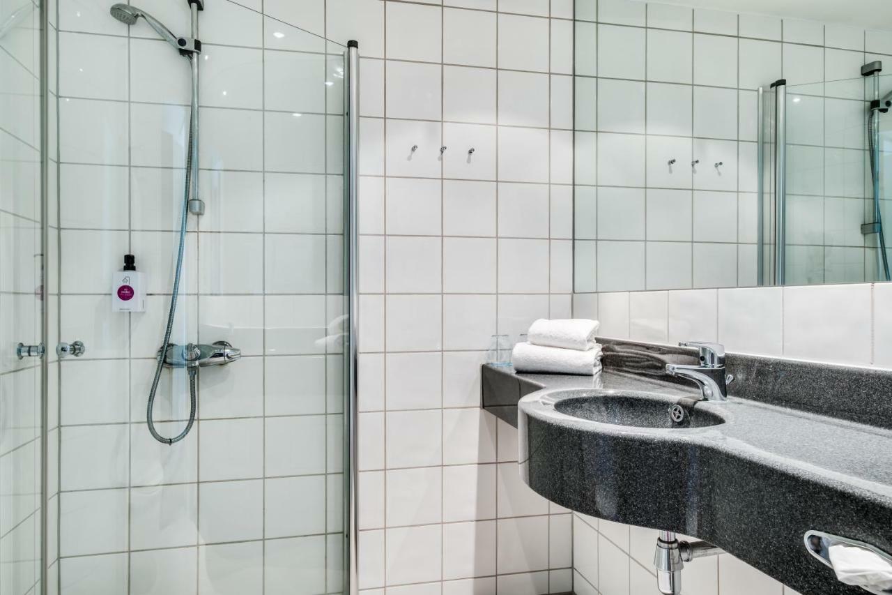 Quality Airport Stavanger 4* Sola